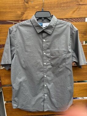 Old Navy Men's Short-Sleeve Everyday Button-Up Shirt - Large
